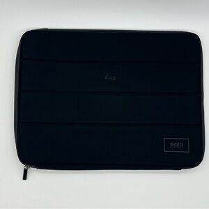 Solo Black Protective Tablet Sleeve